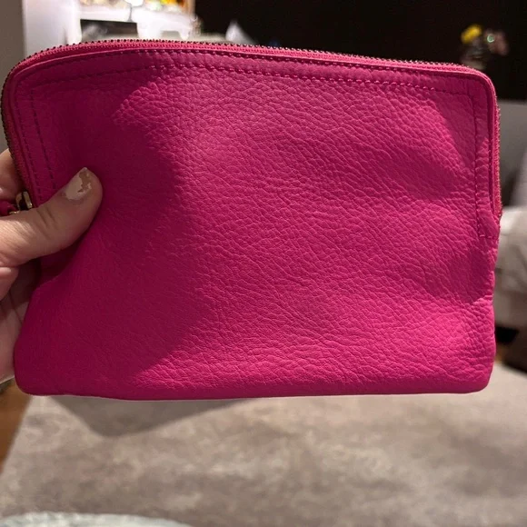 GAP Fuchsia Leather Pouch Wallet Wristlet - Picture 6 of 10